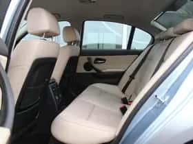 BMW 3-Serie (2010) thumbnail 18