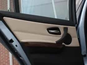 BMW 3-Serie (2010) thumbnail 32