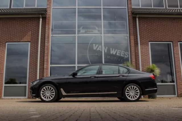 BMW 7-Serie (2018) thumbnail 6