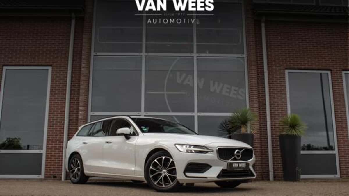Volvo V60 (2022) — foto 1