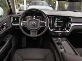 Volvo V60 (2022) thumbnail 11