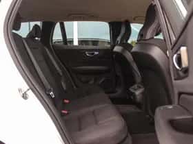 Volvo V60 (2022) thumbnail 18