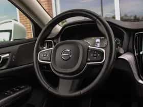 Volvo V60 (2022) thumbnail 19