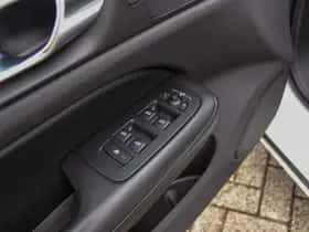 Volvo V60 (2022) thumbnail 29