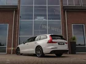 Volvo V60 (2022) thumbnail 4