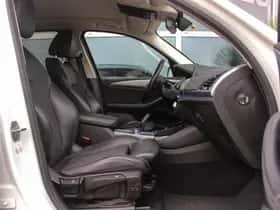 BMW X3 (2018) thumbnail 15