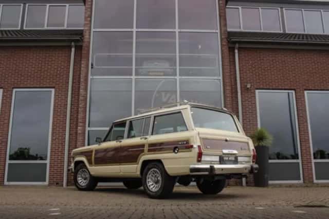 Jeep Wagoneer (1979) thumbnail 4