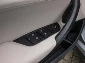 BMW X1 (2012) thumbnail 32