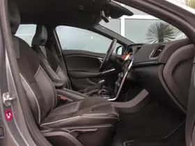 Volvo V40 (2016) thumbnail 15