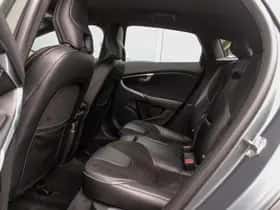 Volvo V40 (2016) thumbnail 19