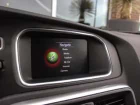Volvo V40 (2016) thumbnail 26