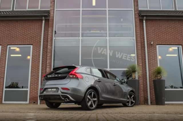 Volvo V40 (2016) thumbnail 5