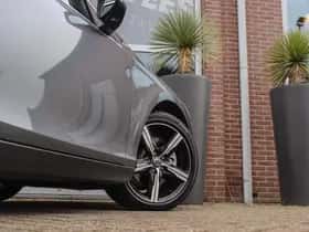 Volvo V40 (2016) thumbnail 44