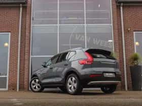 Volvo XC40 (2019) thumbnail 4