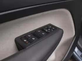 Volvo XC40 (2019) thumbnail 36
