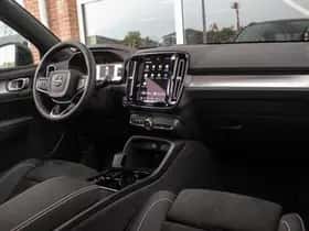 Volvo XC40 (2025) thumbnail 12