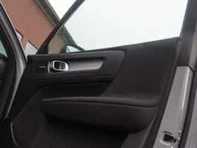 Volvo XC40 (2025) thumbnail 33