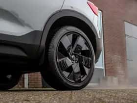 Volvo XC40 (2025) thumbnail 40