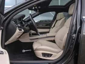 BMW 7-Serie (2012) thumbnail 13