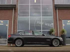 BMW 7-Serie (2012) thumbnail 7