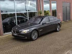 BMW 7-Serie (2012) thumbnail 8