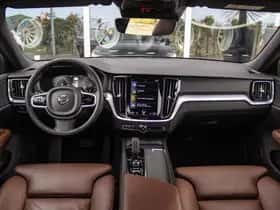 Volvo V60 (2021) thumbnail 3