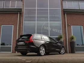 Volvo V60 (2021) thumbnail 5