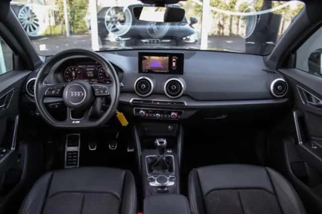 Audi Q2 (2023) thumbnail 3