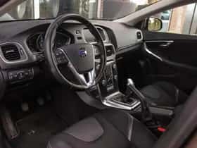 Volvo V40 (2013) thumbnail 13