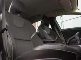 Volvo V40 (2013) thumbnail 16