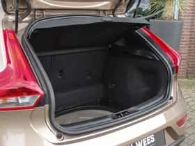 Volvo V40 (2013) thumbnail 31