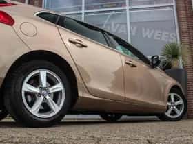 Volvo V40 (2013) thumbnail 44