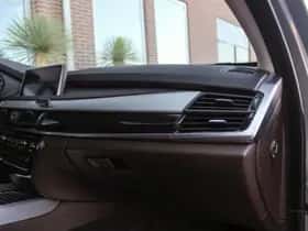 BMW X5 (2017) thumbnail 41