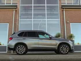 BMW X5 (2017) thumbnail 7
