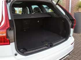 Volvo XC60 (2024) thumbnail 36