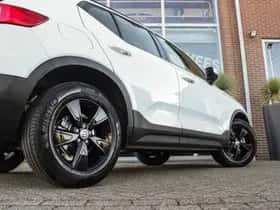 Volvo XC40 (2021) thumbnail 41