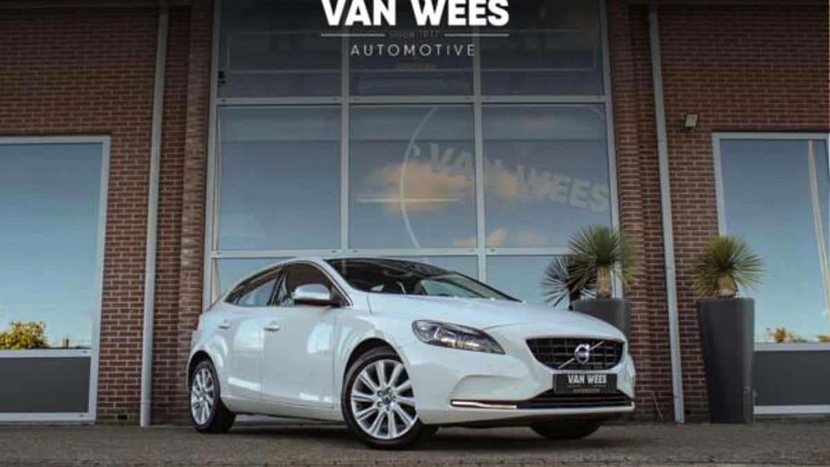Volvo V40 (2015) — foto 1