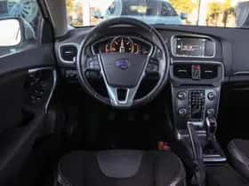 Volvo V40 (2015) thumbnail 11