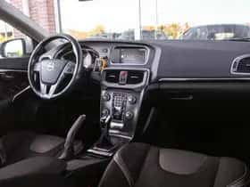 Volvo V40 (2015) thumbnail 12