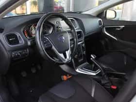 Volvo V40 (2015) thumbnail 13