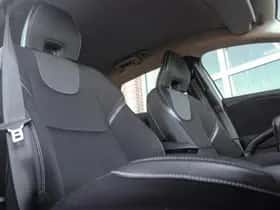Volvo V40 (2015) thumbnail 16