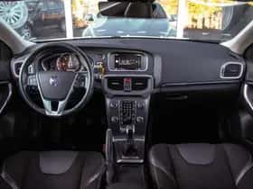 Volvo V40 (2015) thumbnail 3