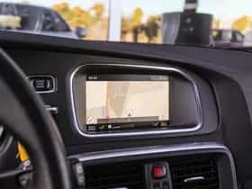 Volvo V40 (2015) thumbnail 24
