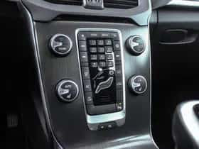 Volvo V40 (2015) thumbnail 26