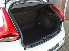 Volvo V40 (2015) thumbnail 28