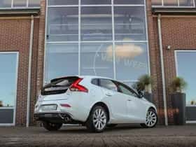 Volvo V40 (2015) thumbnail 5