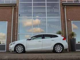 Volvo V40 (2015) thumbnail 6