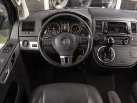 Volkswagen Transporter (2011) thumbnail 11