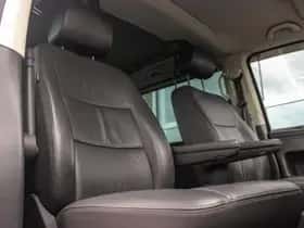 Volkswagen Transporter (2011) thumbnail 16