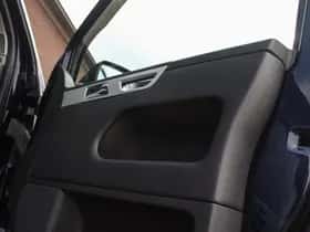 Volkswagen Transporter (2011) thumbnail 32